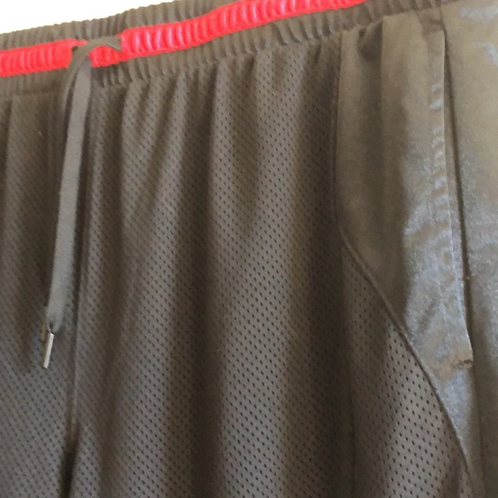 AND1 Men's Basketball/Workout/Athletic Shorts - Picture 4 of 9